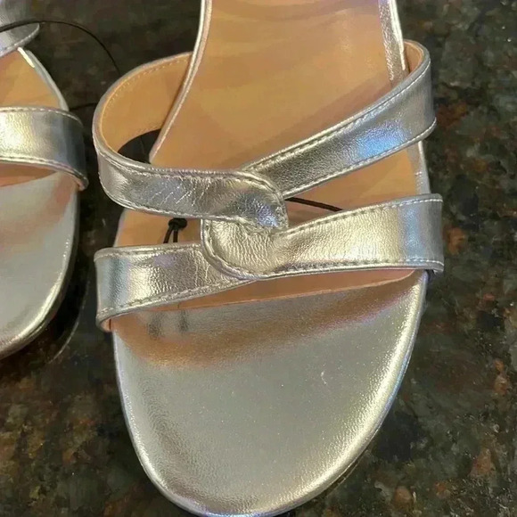Unisa silver sandal heels, size 10. New. - Picture 5 of 5
